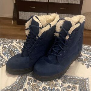 Cozy Blue Winter Boots with Faux Fur Lining